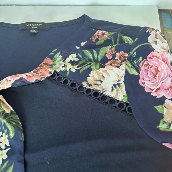 NWOT Liz Mcoy Navy Knit Top With Chiffon Floral Tie and Short Sleeves - Picture 8 of 11